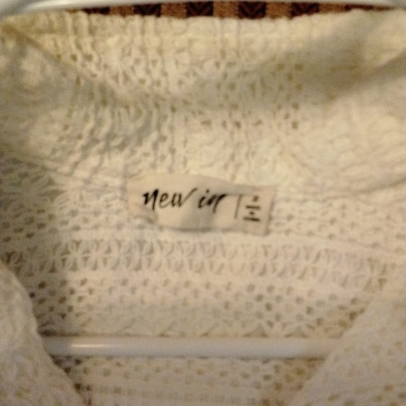 Women's white crochet romper  size S by New In  ~Like New! - Picture 4 of 4